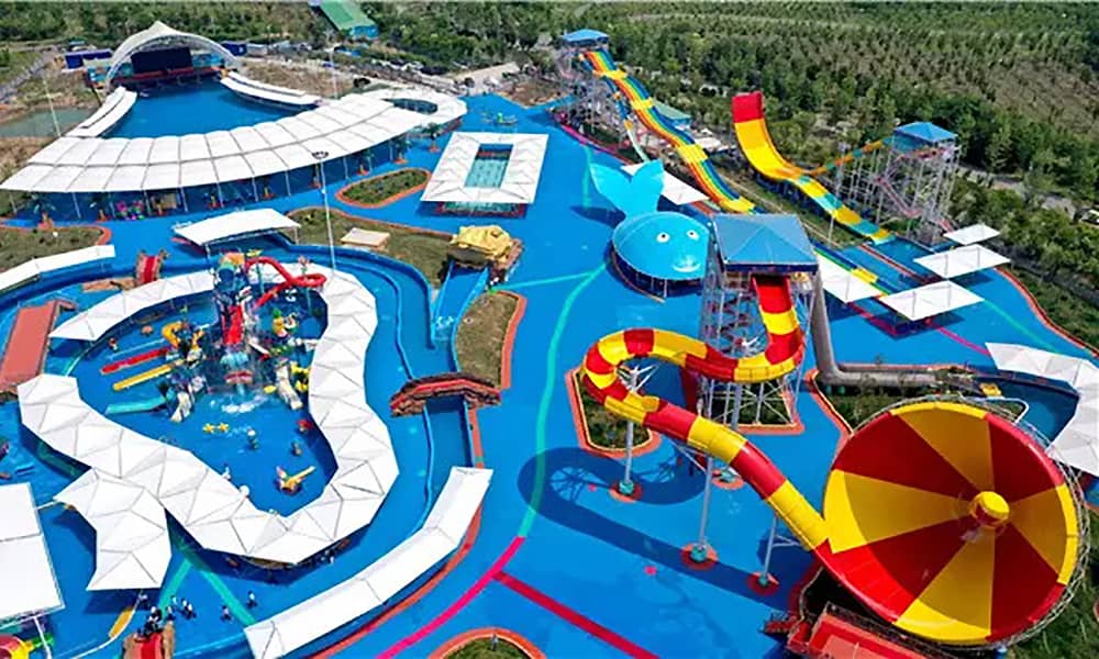 炎热的夏季，去水上乐园度假是最佳选择