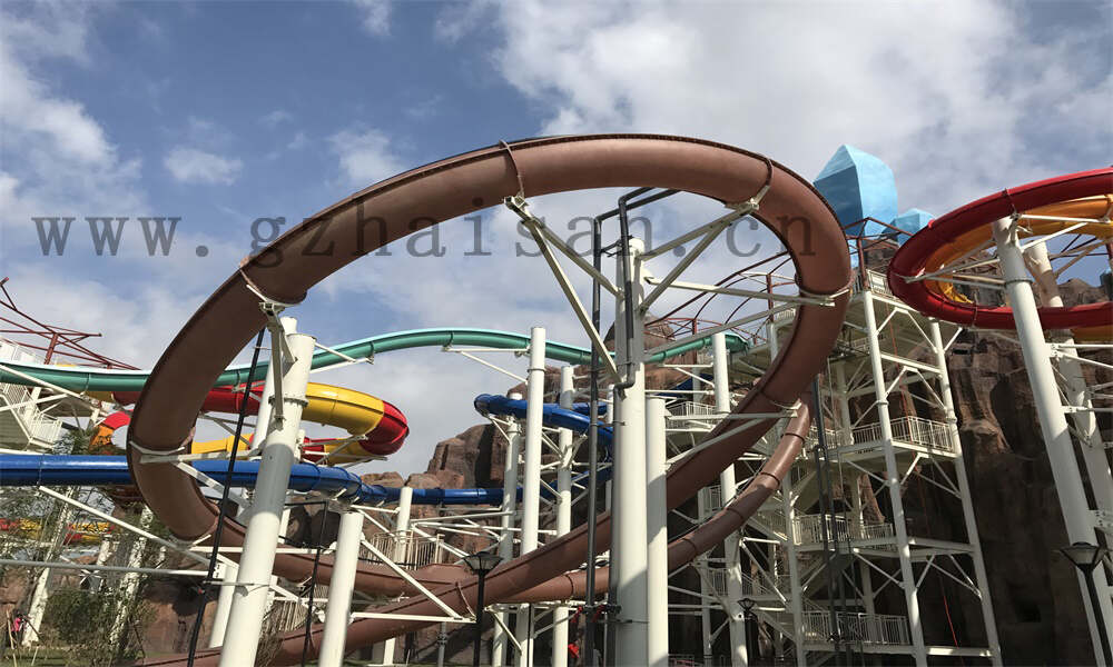 如何通过社交媒体营销提高水上乐园的二次消费？