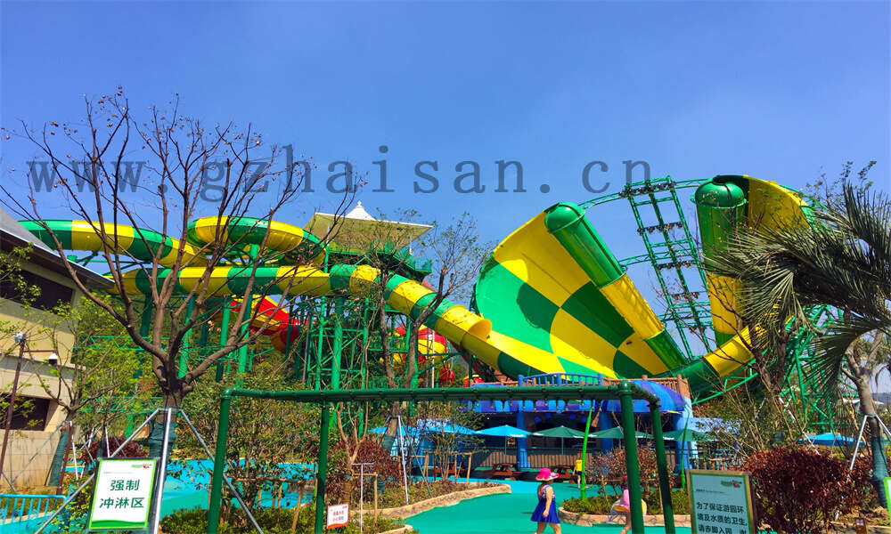 如何规划水上乐园的垃圾和回收管理？