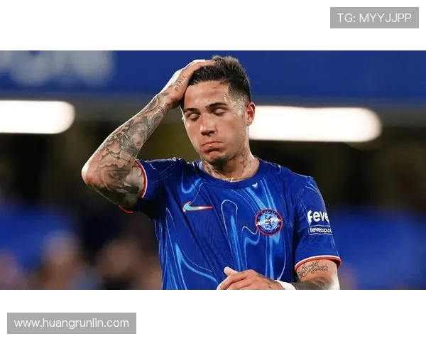 恩佐 vs 布鲁诺·费尔南德斯:中场组织与进攻参与度对比分析 恩佐 vs 布鲁诺·费尔南德斯:中场组织与进攻参与度对比分析