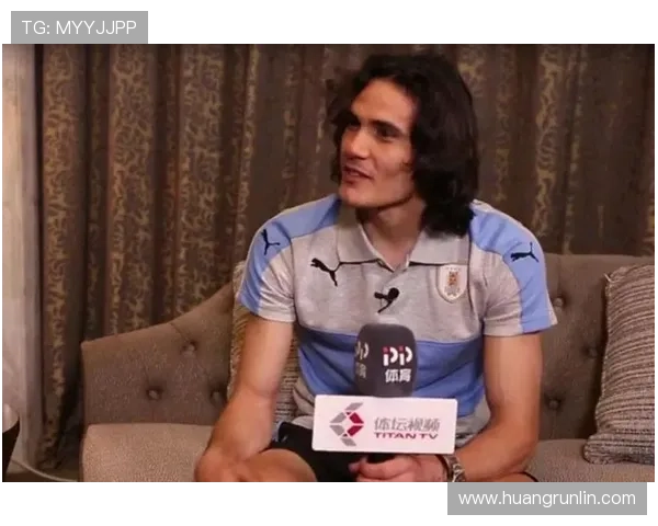 卡瓦尼居然不是大明星，居家气质比球场还让人惊讶！